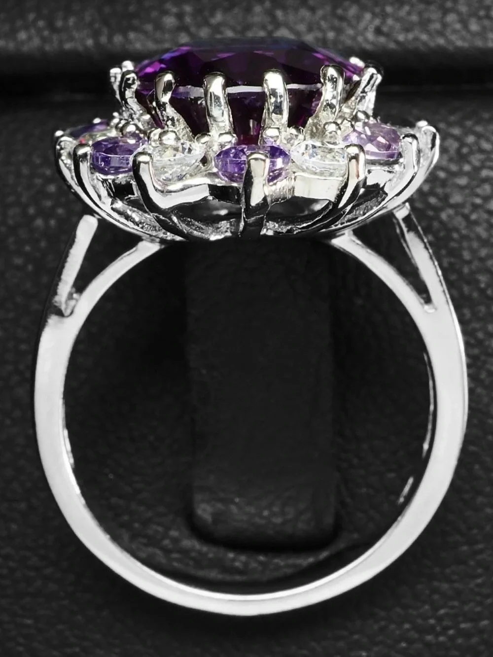 Pleocroic Purple Sapphire & white sapphire ring 14k 925 size 6 , carats at 9.03